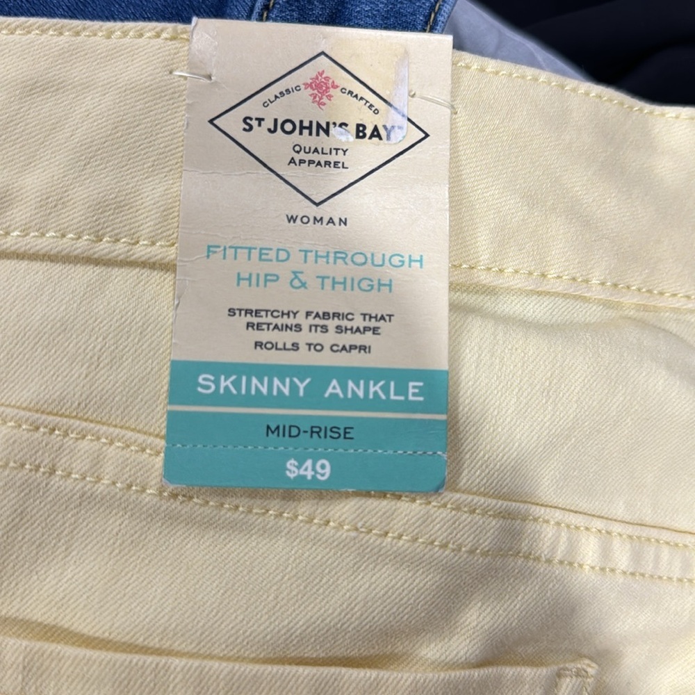 Jeans - Picture 4 of 4